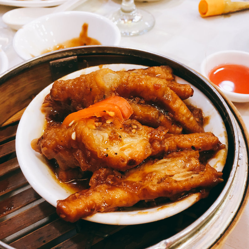 鼓汁蒸鳳爪(鶏の足黒豆ソース蒸し)(倫敦大酒樓)
