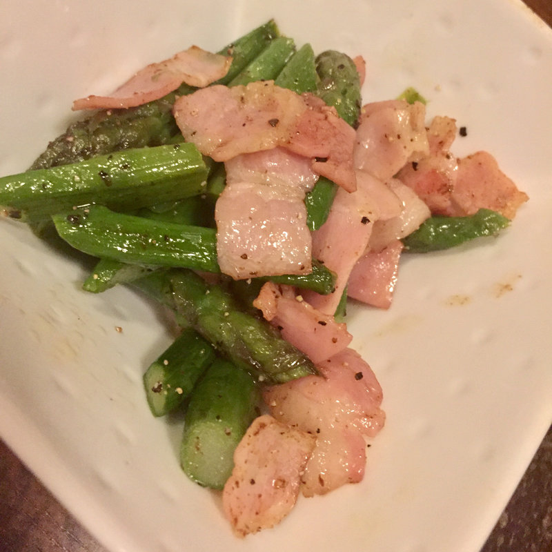 アスパラベーコン(炭火 串焼きボンちゃん)