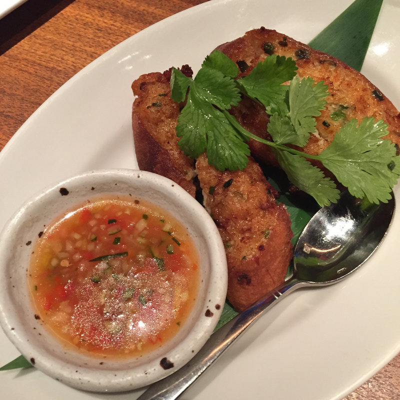 さくさく海老トースト(アクアリウムダイニング新宿ライム)