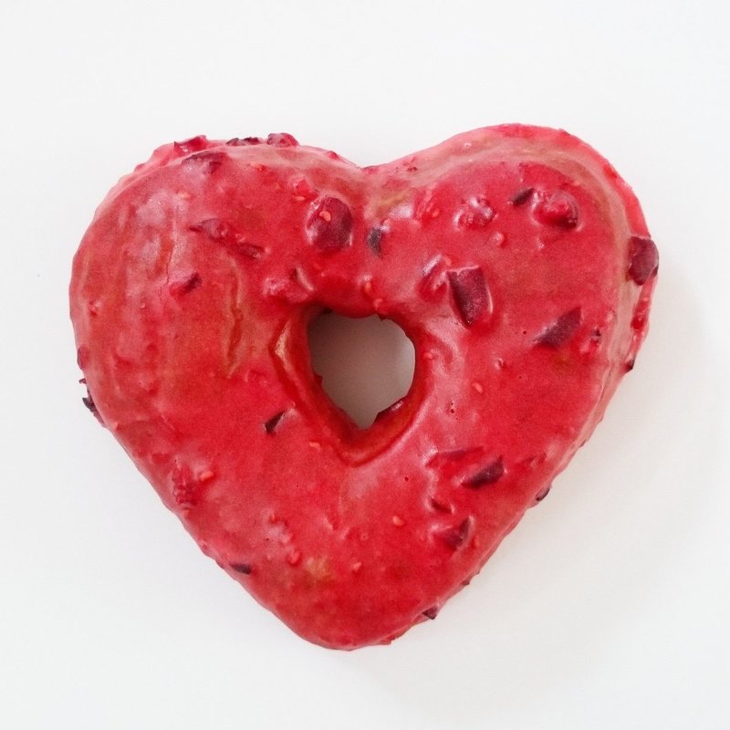 豆乳トリプルベリーハート(ドーナッツプラント ルミネエスト新宿店 （DOUGHNUT PLANT）)