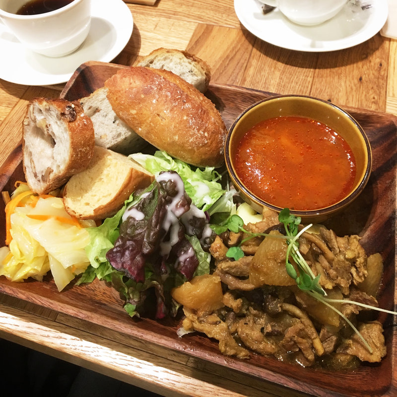 肉のプレート(Neighbors Brunch with パンとエスプレッソと)