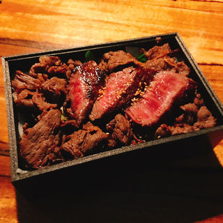 焼肉重(嘉)