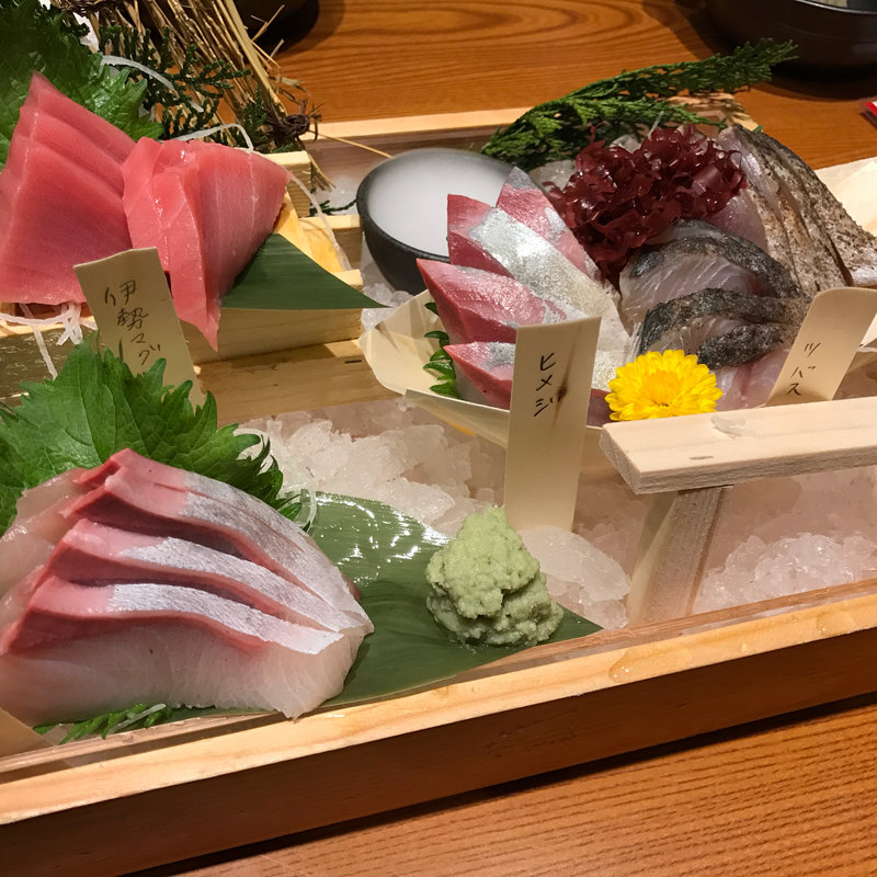 刺身五種盛(伊勢志摩 さかな屋道場 伊勢市駅前店)