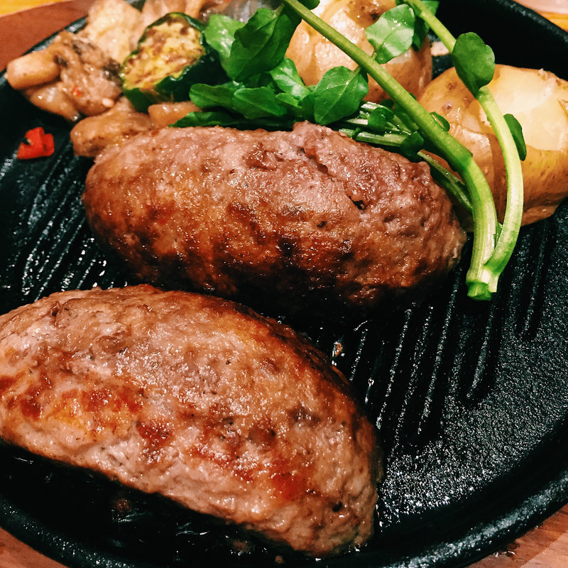 プレミアムハンバーグステーキ180g(いしがまやハンバーグ ららぽーと富士見)