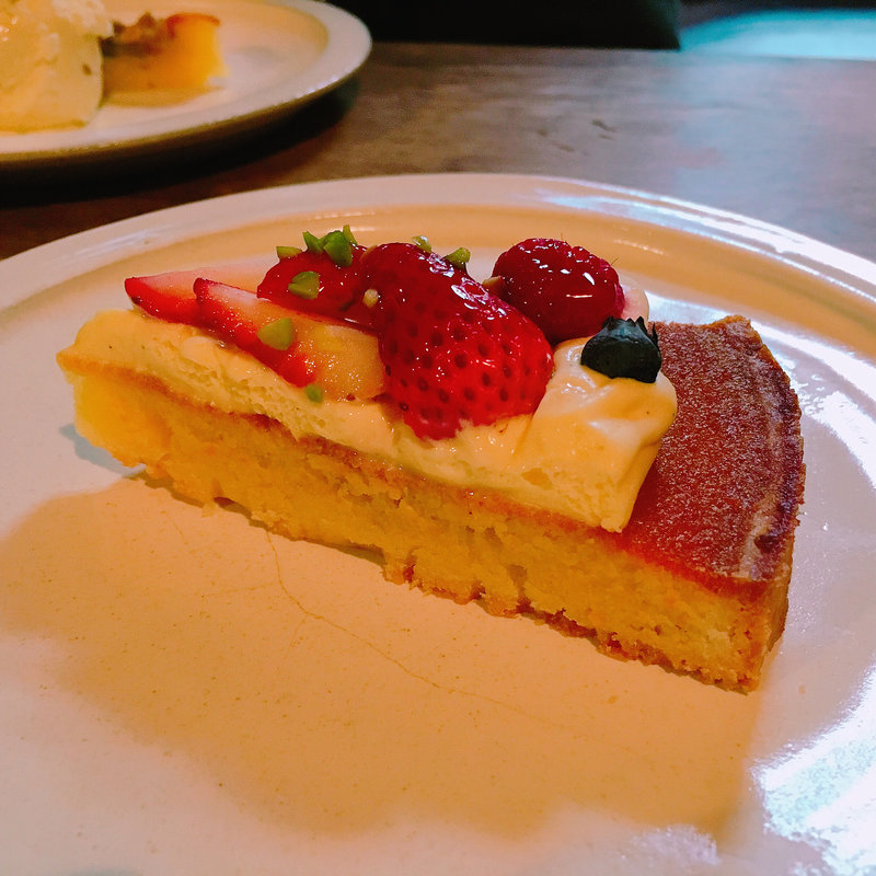 季節のフレッシュフルーツタルト(cafe marble仏光寺店 （カフェマーブル）)