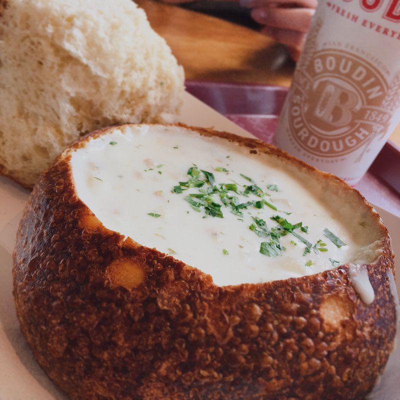 クラムチャウダー(Boudin Sourdough Bakery & Cafe)