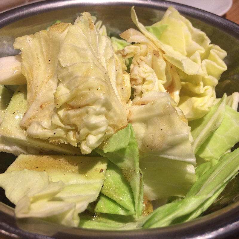 塩だれキャベツ(骨付鳥、からあげ、ハイボール がブリチキン。浅草橋店)