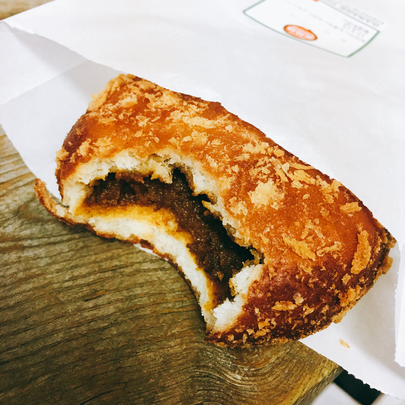 カレーパン(金魚鉢)