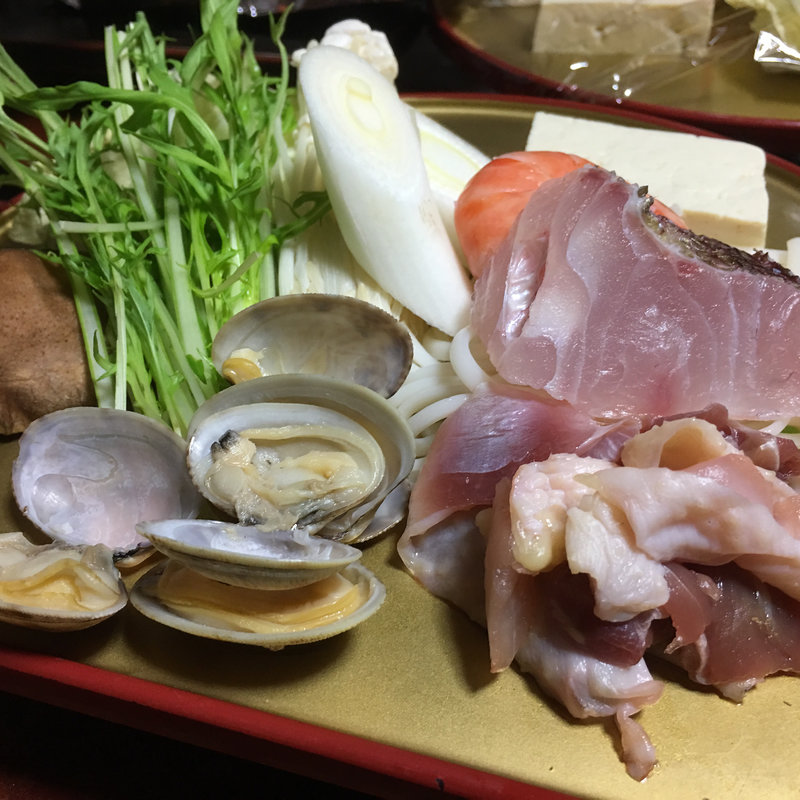 魚介と地鶏の寄せ鍋風(かねや別館 )