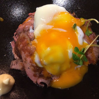 ローストビーフボウル(Roast Beef & Steak ANZU)