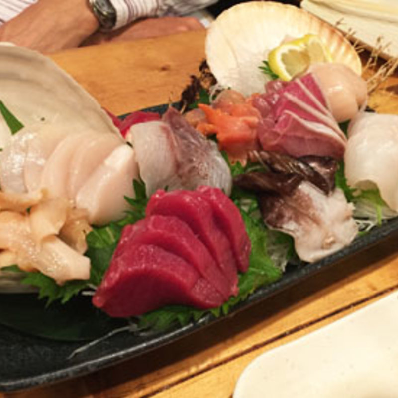 魚と貝の盛り合わせ(ちょい呑み餃子 )