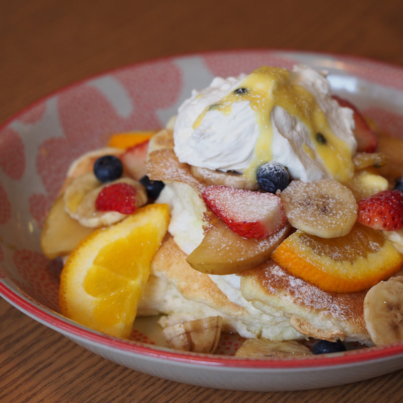 スフレパンケーキ(フルーツスペシャル)(C&C　BREAKFAST （シーアンドシーブレックファスト）)