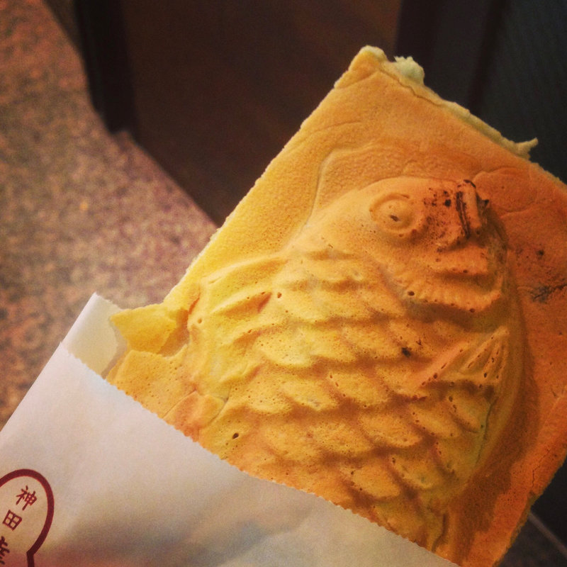 羽根付きたい焼き（粒あん）(たいやき神田達磨 上野店)