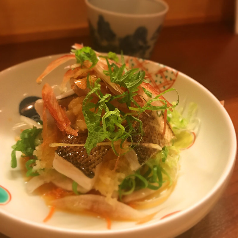 炙りカマス たっぷり薬味とすだちポン酢で(ニノマエ（一）)