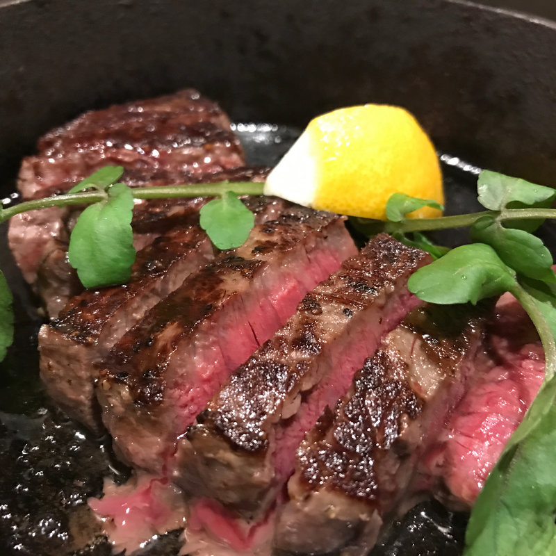オーナーが選び抜いた和牛赤身ステーキ(肉バル ノダニク)