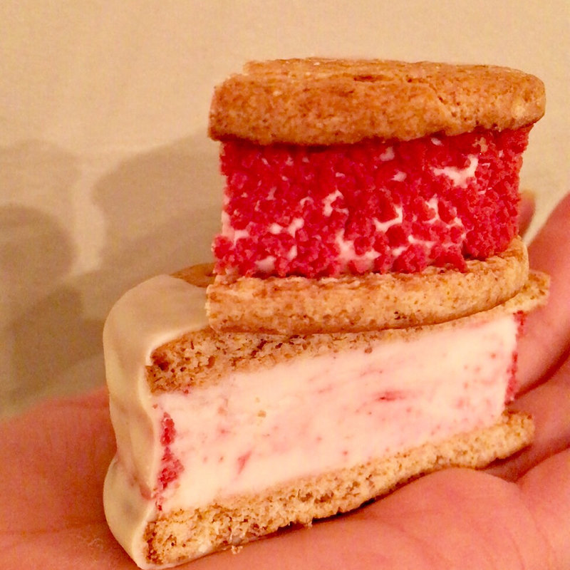 ラズベリービスコッティ(ジェラテリアマルゲラ アトレ恵比寿店)