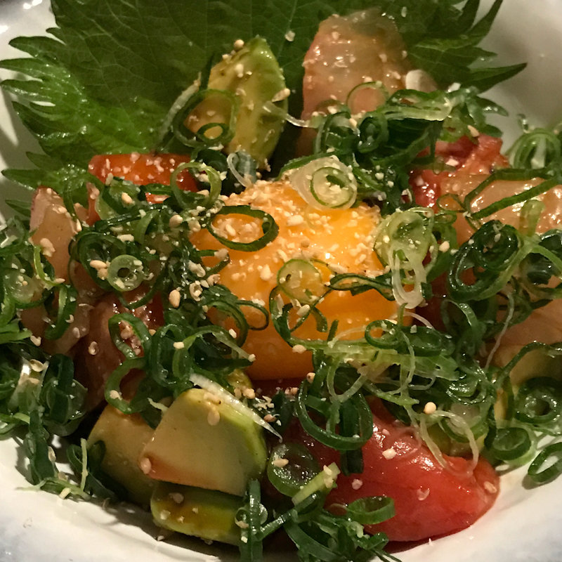 アボカドと海鮮 ユッケ(今里酒場 うだ家)