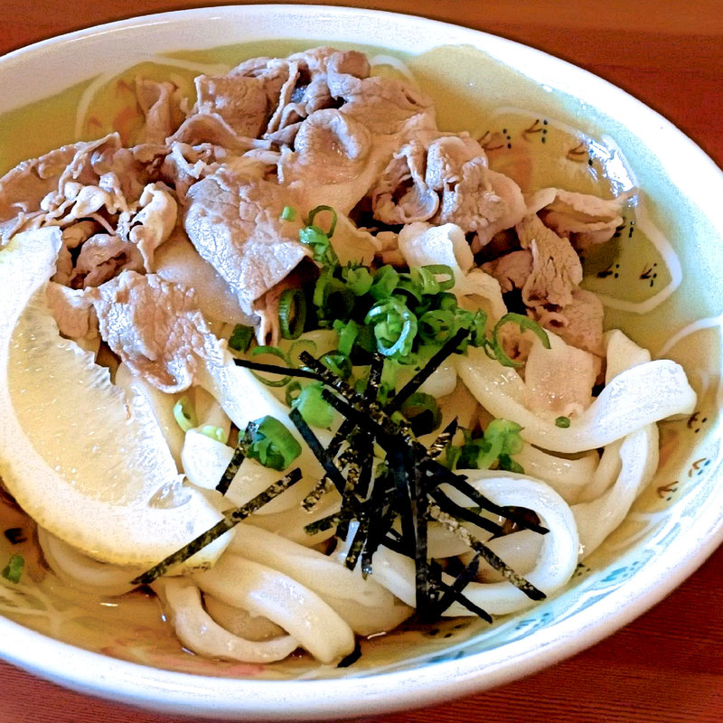 オリーブ豚ぶっかけ冷(三好うどん)