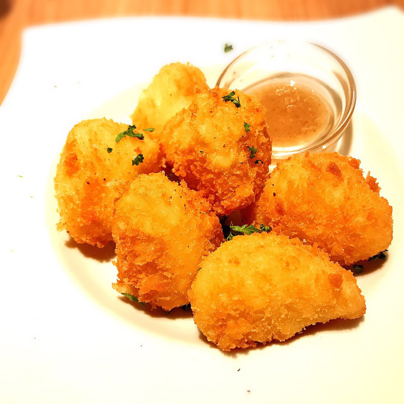 水牛のモッツァレラフライ 焦がしアンチョビソース(MERI Principessa 渋谷店)