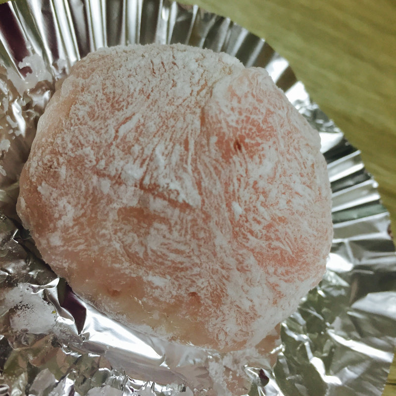 いちごヨーグルト大福(山月堂)