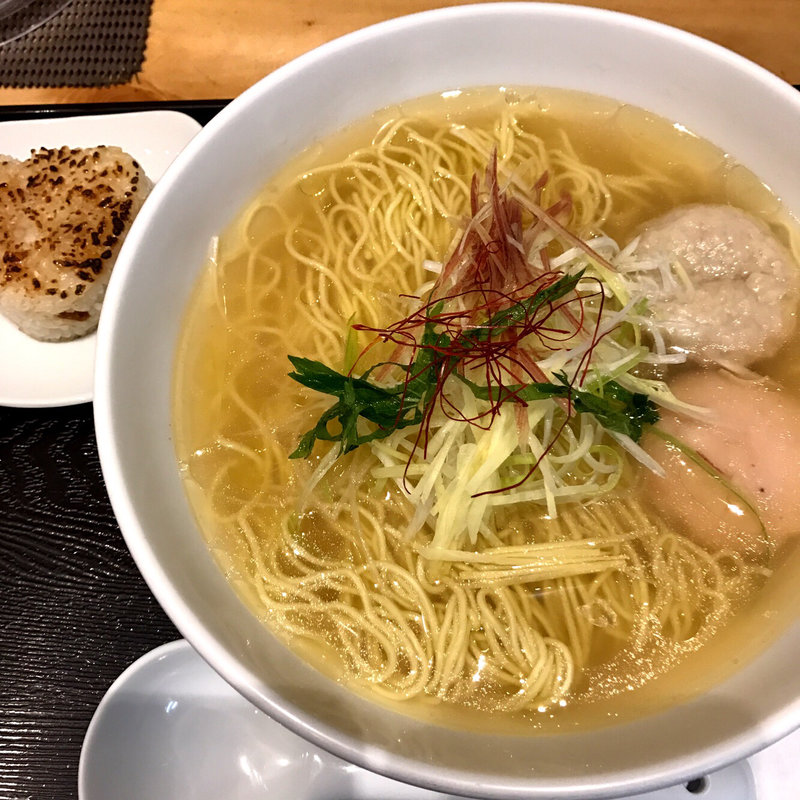 あら炊き塩らぁめん   へしこ焼おにぎり付(麺屋海神 池袋店)