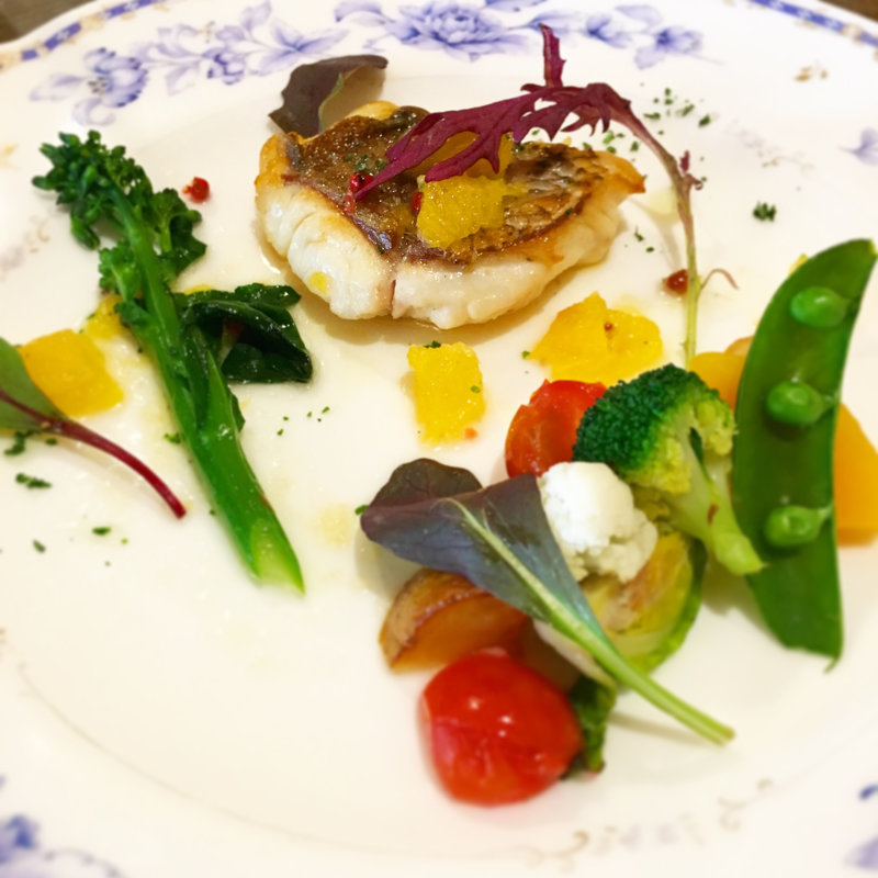 桜鯛のグリル(鳥居本 遊山 （トリイモトユサン）)