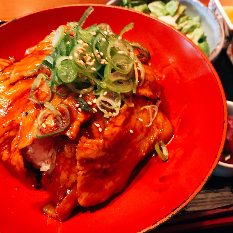 霧島照り焼き丼(Suginoko)