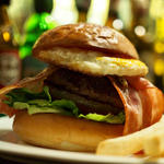 ベーコンエッグバーガー(Burger dining+Bar enn)