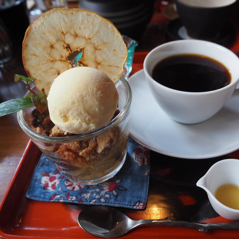 アップルクランブル(カフェ青 )