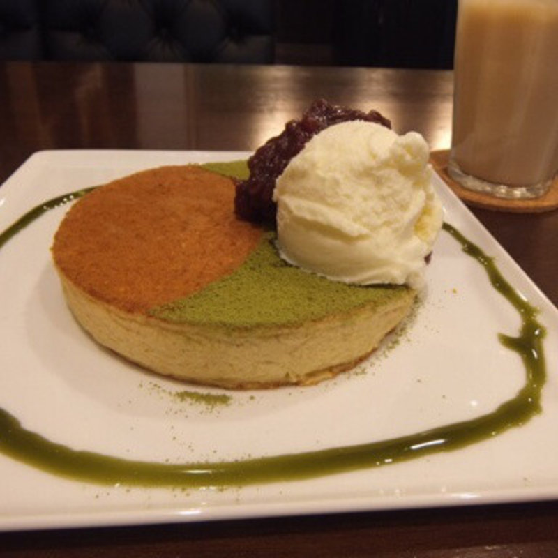 【期間限定ホットケーキ】(敷島珈琲店 )