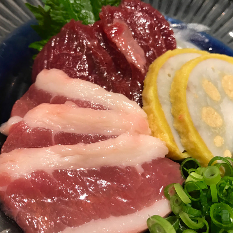 郷土の味 馬刺し定食(熊本ホルモン )