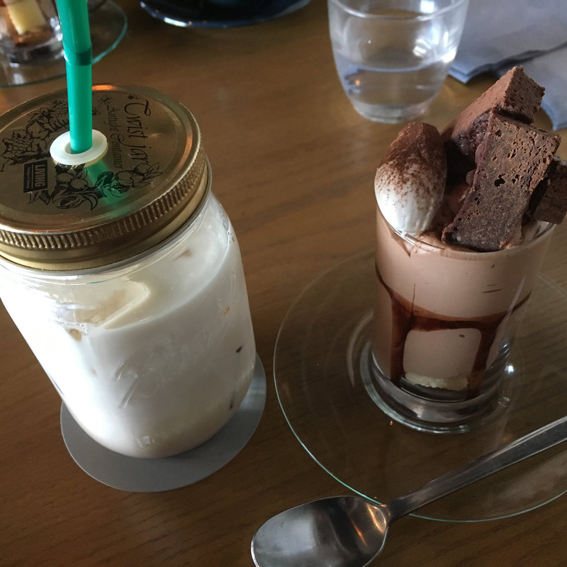 チャイラテ&チョコとキャラメルのムース(CAFE  the CORNER)