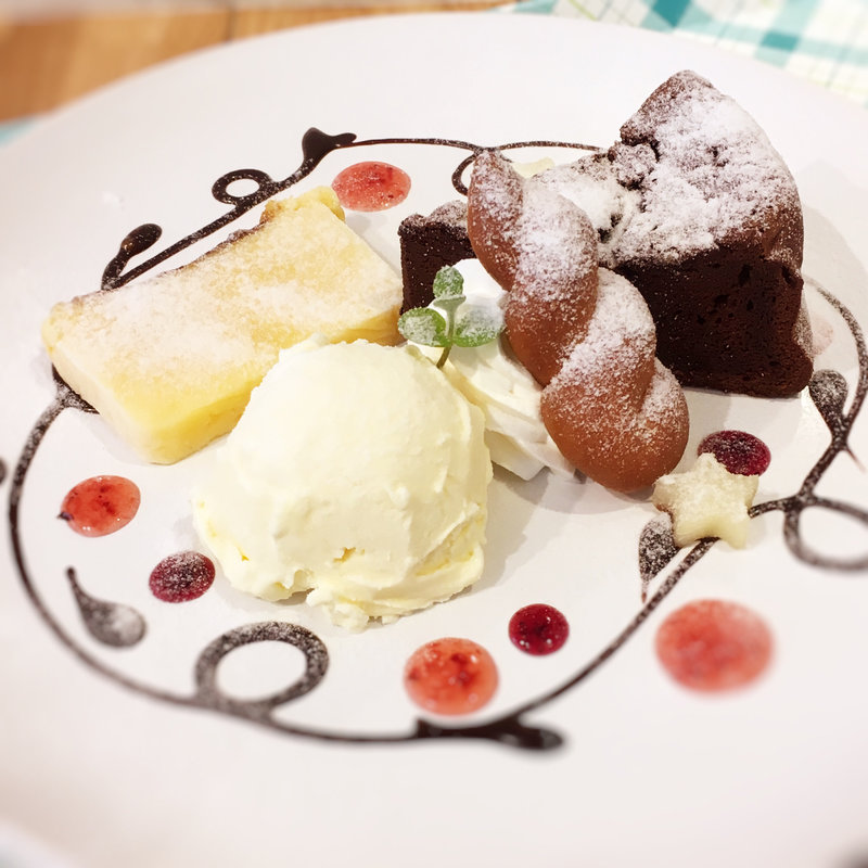 よくばりガトーショコラセット(あげぱん専門店パンフリット 大名店)