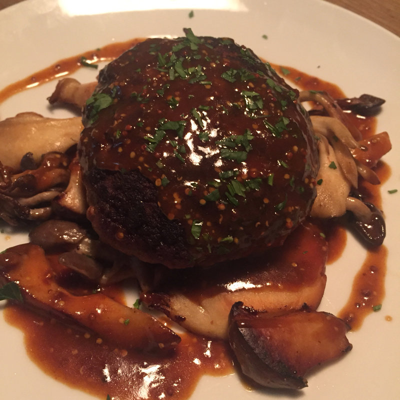 仔羊のハンバーグ(ミルヴァン フィオーリ)