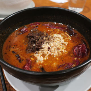 無頼漢担々麺(紅虎軒 心斎橋店)