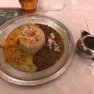 月替わりあいがけカレー(旧ヤム鐡道)