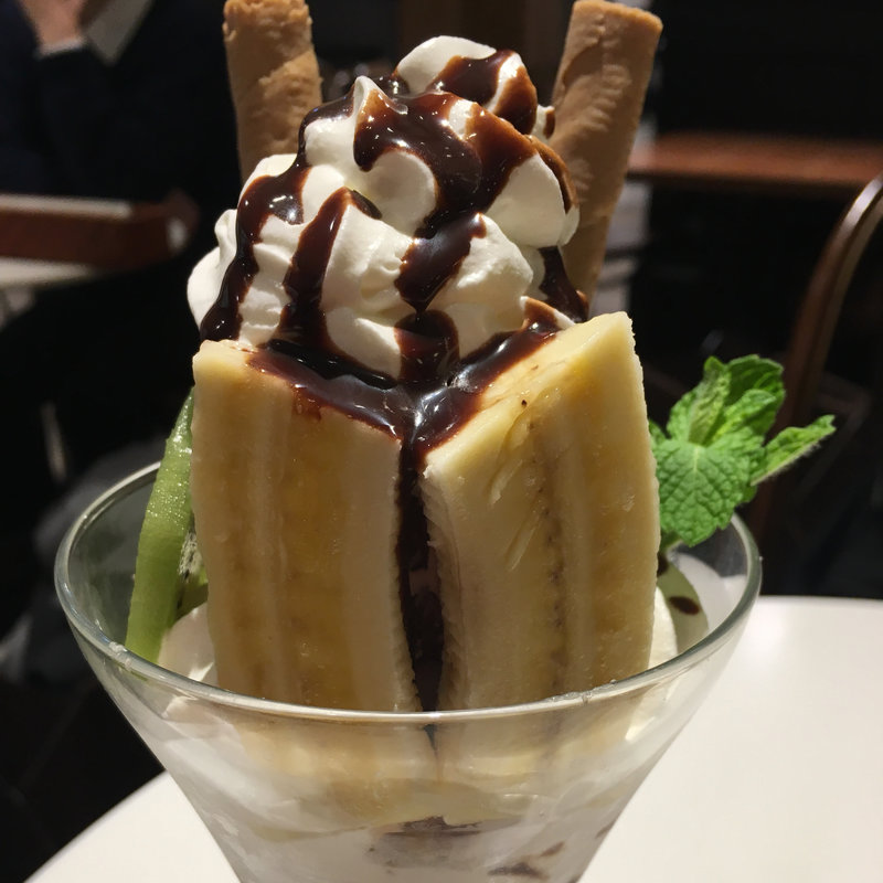 チョコレートパフェ(cafe le pin)