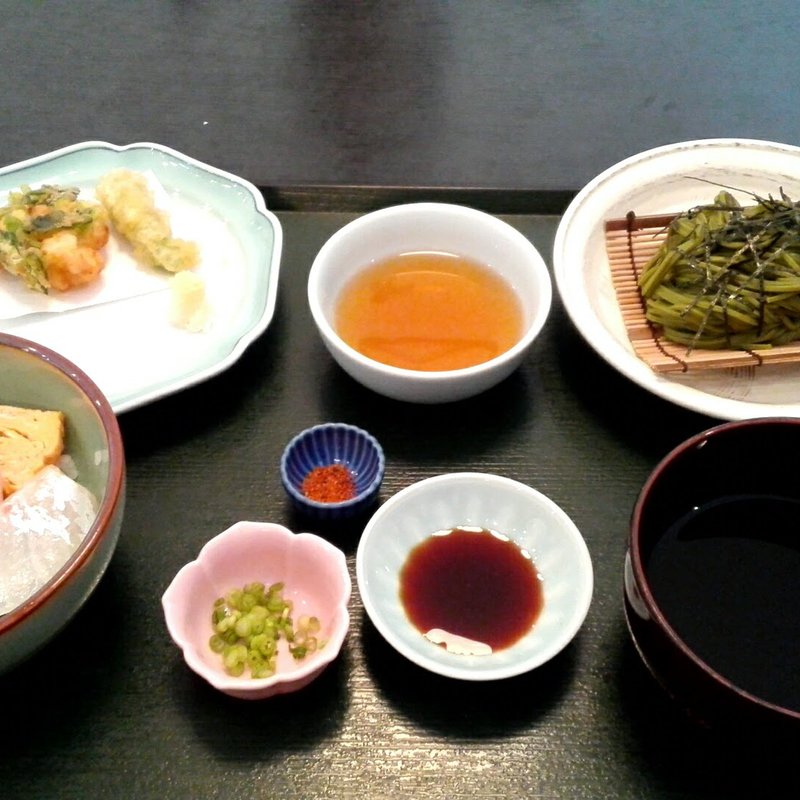 茶そばとミニ海鮮チラシ丼(旬亭 )