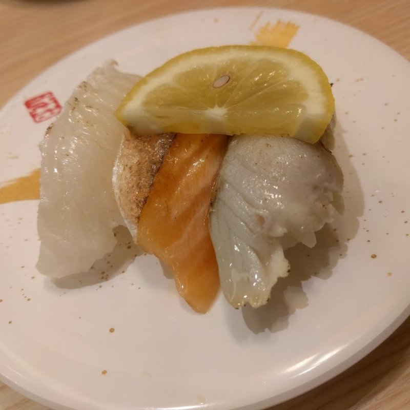 炙り3貫(魚屋路 横浜十日市場店)