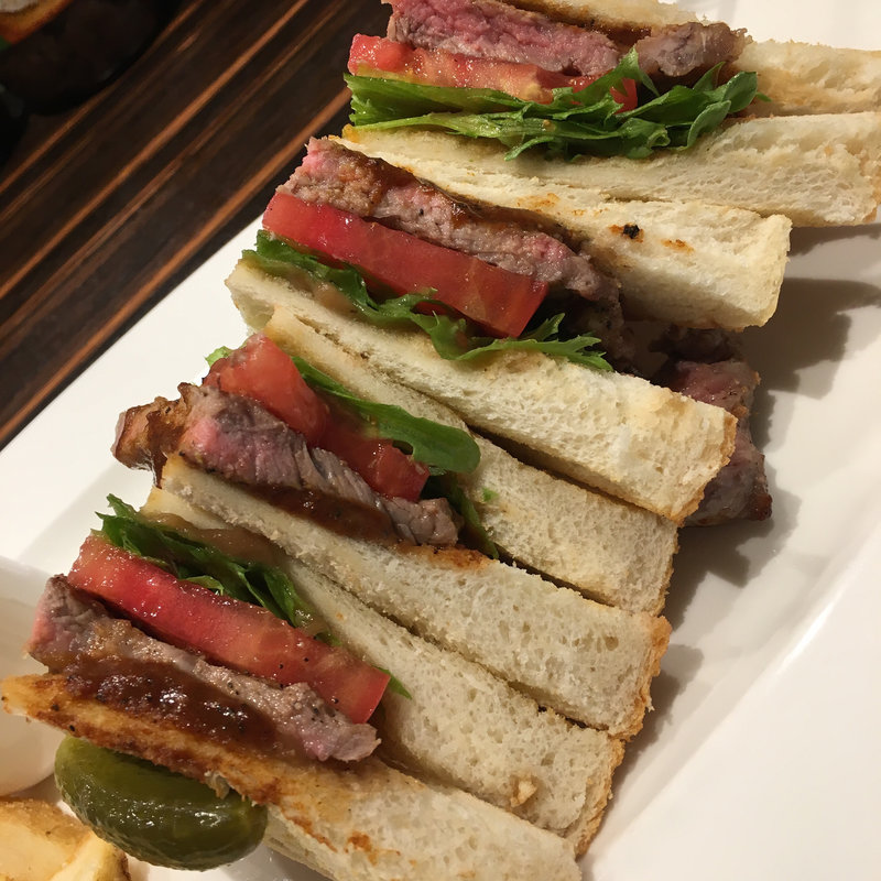 溶岩石グリルビーフフィレサンドウィッチ(ファーム グリルバー （Farm GRILL/BAR）)