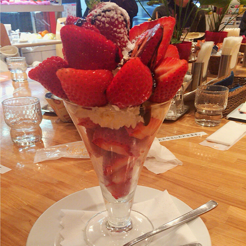 あまおうパフェ(果実園 東京店 )