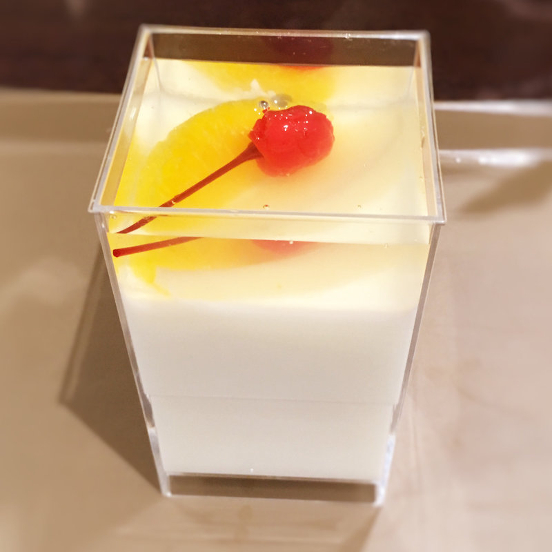 フルーツ杏仁(イタリアン・トマト カフェ 西新テングッドシティ店)