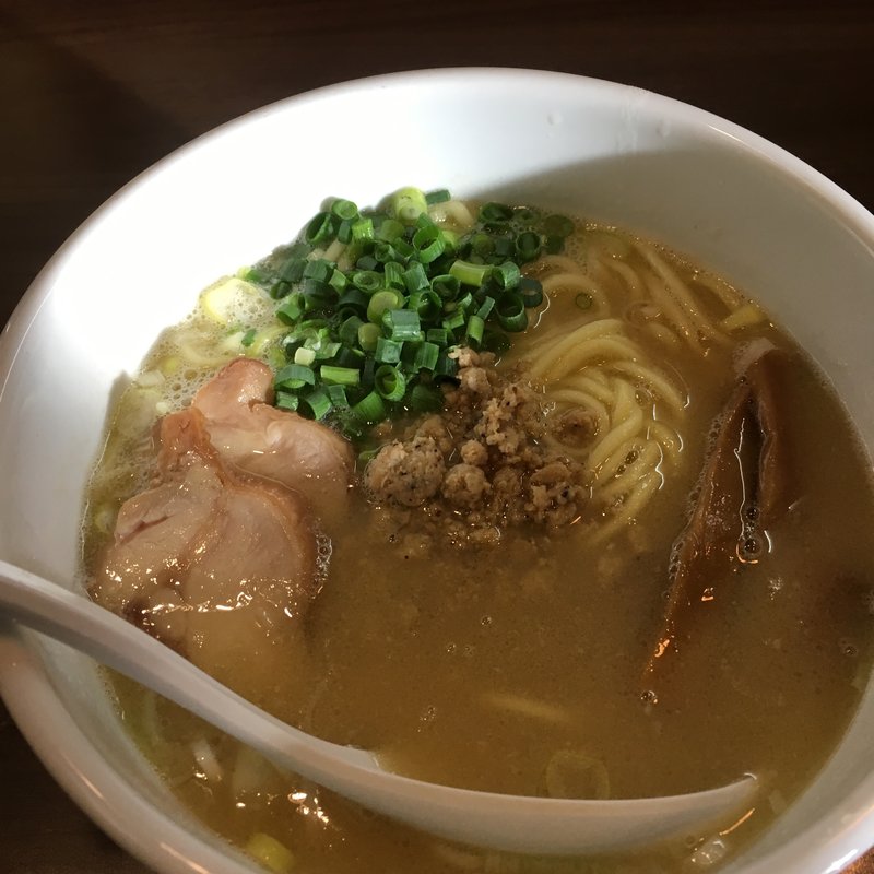 白鶏らーめん(鶏の穴 白山店)