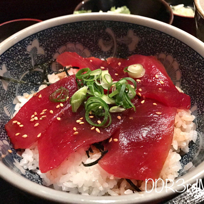 まぐろ漬け丼