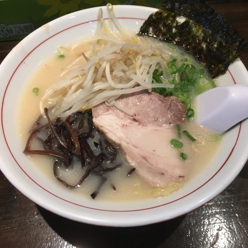 濃厚鶏白湯ラーメン(麺屋社中)