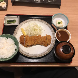 馬カツ定食(桜肉専門店 さくらさく )