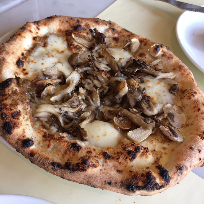 フンギミスティ(ピッツェリア ティンタレッラ （Pizzeria Tintarella）)