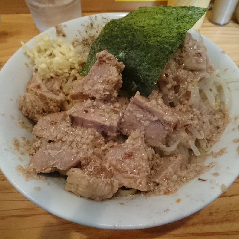 ラーメン スープ抜き ＋ ヤクミ ・ にんにく ・ アブラ多め(にかいや )