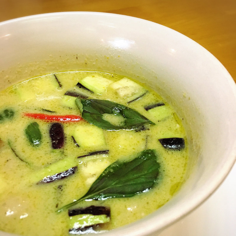 グリーンカレー(タイ国料理 ナムティップ )