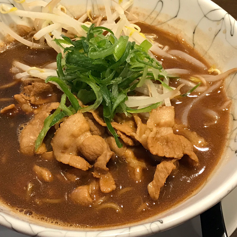 醤油豚骨ラーメン(超豚骨　濃度８)